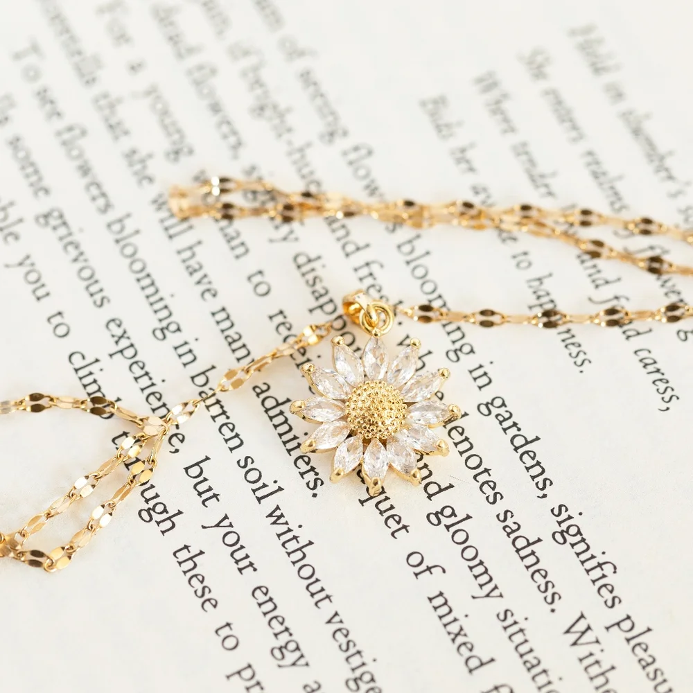 Sunflower Necklace - Only 1 left! - Picture 2 of 9